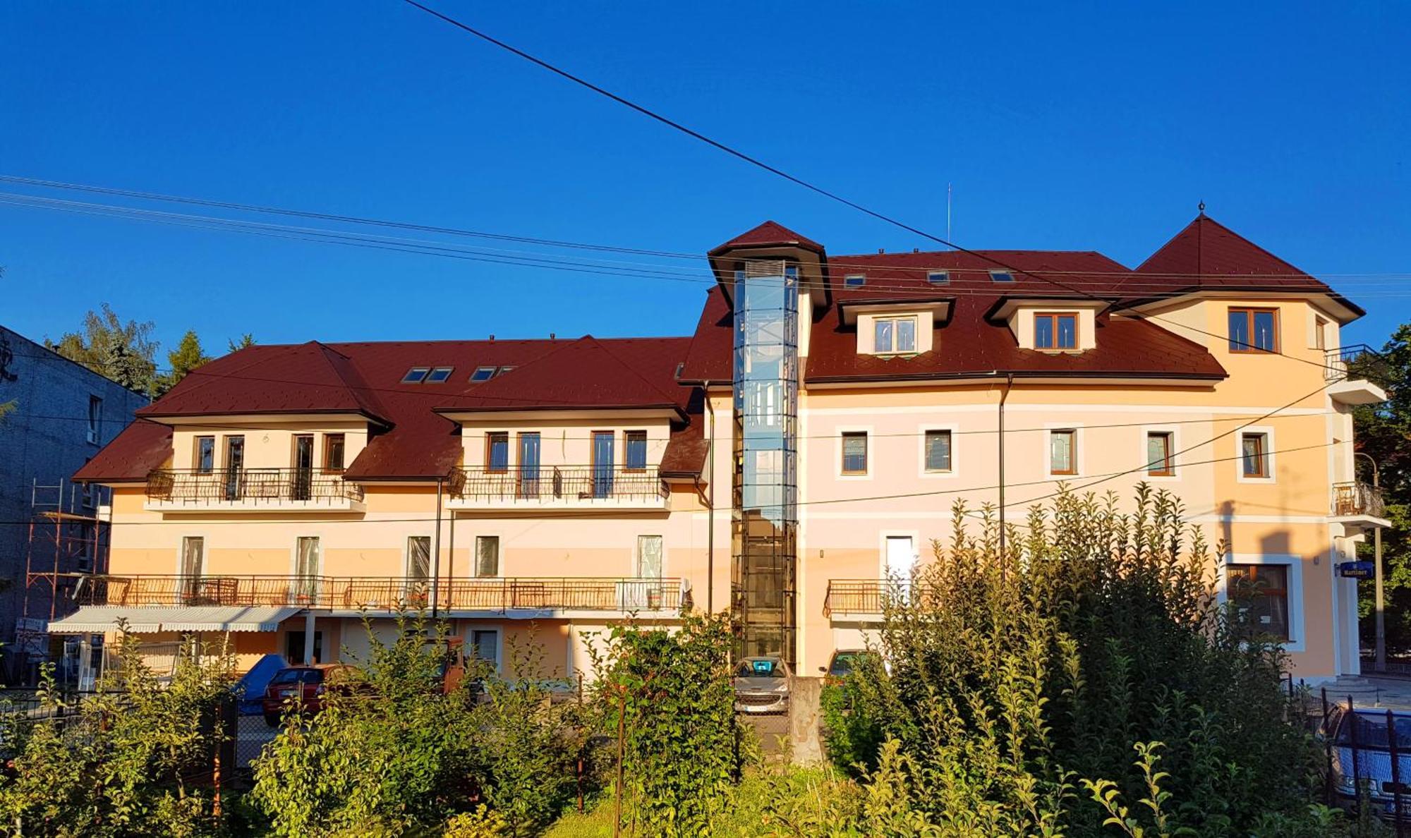 Hotel Vysehrad Turčianske Teplice Exterior foto